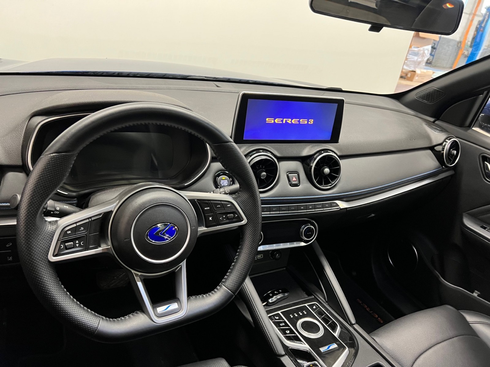 trouver un véhicule électrique SUV d'occasion avec bonne autonomie à Mantes La Ville - vue tableau de bord