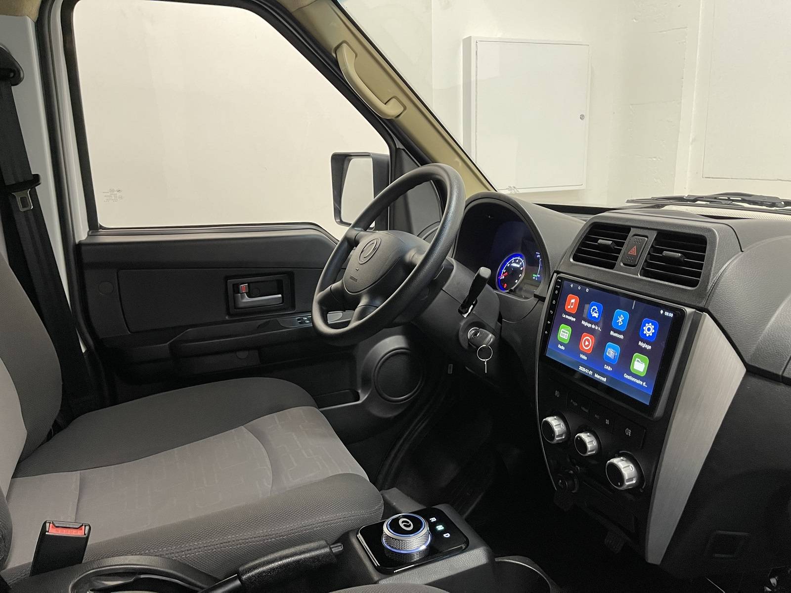 quel véhicule utilitaire électrique fourgon DFSK EC 35 pas cher choisir proche de Versailles - vue intérieure