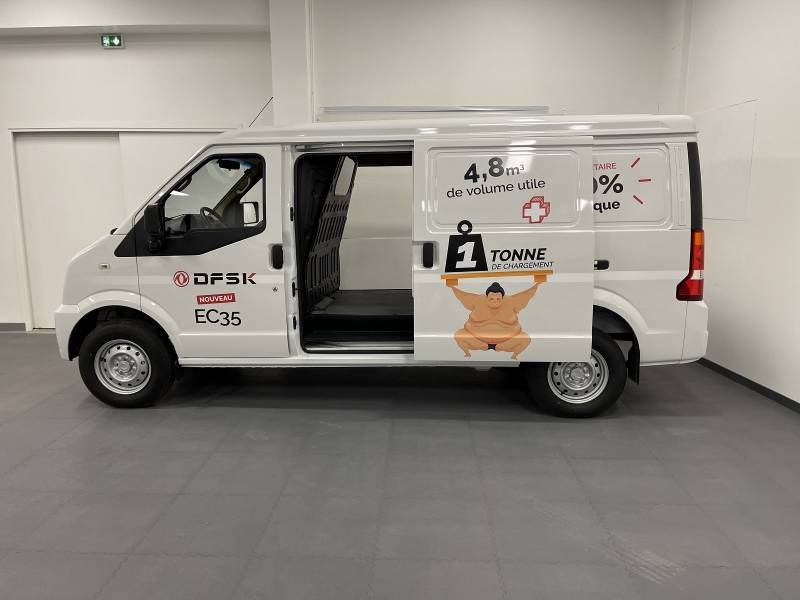 quel est le véhicule utilitaire électrique pas cher pour les professionnels proche de Poissy - vue avec portes latérales coulissantes